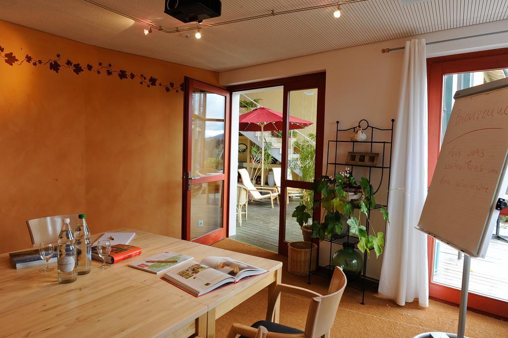 Ecohotel L'Aubier Montézillon Buitenkant foto