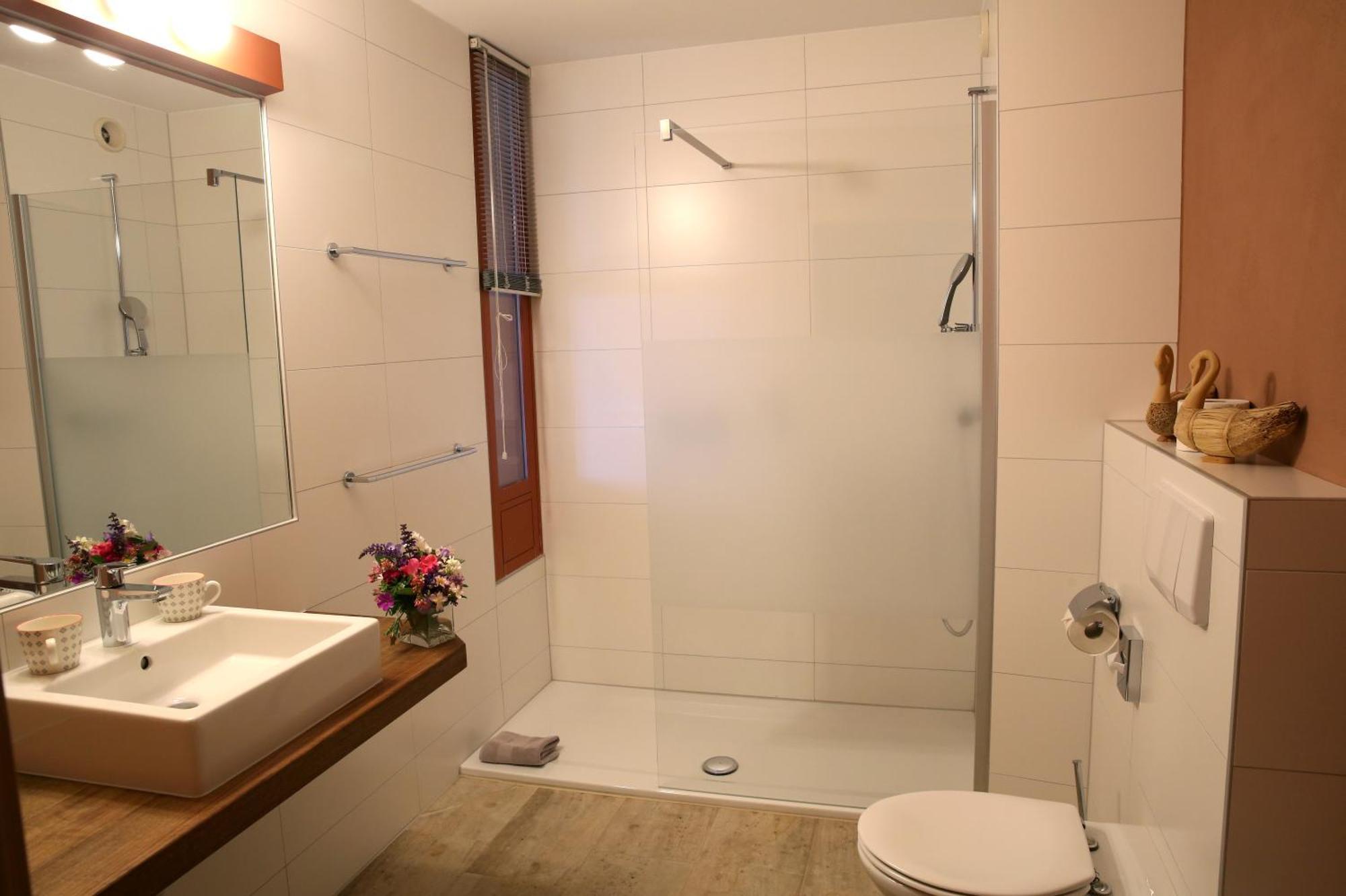 Ecohotel L'Aubier Montézillon Buitenkant foto