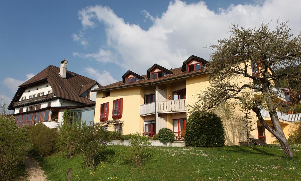 Ecohotel L'Aubier Montézillon Buitenkant foto